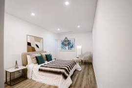 T4 house with pool and Golf course