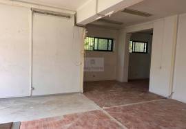 Office| For total refurbishment | Metro Odivelas