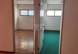 Office| For total refurbishment | Metro Odivelas