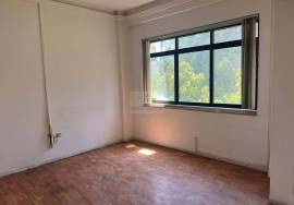 Office| For total refurbishment | Metro Odivelas