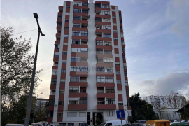 Office| For total refurbishment | Metro Odivelas
