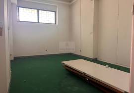Office| For total refurbishment | Metro Odivelas