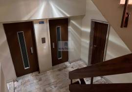 Office| For total refurbishment | Metro Odivelas