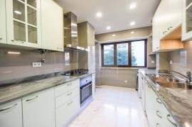 Leasehold | 3 Bedroom Apartment | Refurbished & Equipped | Restelo