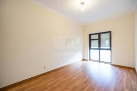 Leasehold | 3 Bedroom Apartment | Refurbished & Equipped | Restelo