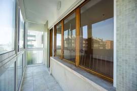 Leasehold | 3 Bedroom Apartment | Refurbished & Equipped | Restelo