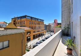 2 Bedroom Apartment | Refurbished | Balcony | Storage and parking | Blessed | Xabregas