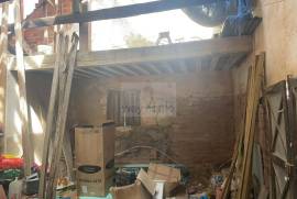 House T2 | Under refurbishment | Land of 480 m2 | Alenquer