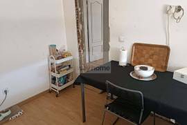 House T2 | Under refurbishment | Land of 480 m2 | Alenquer