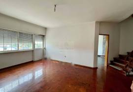 7 bedroom villa with garage, garden in Bobadela - Lisbon