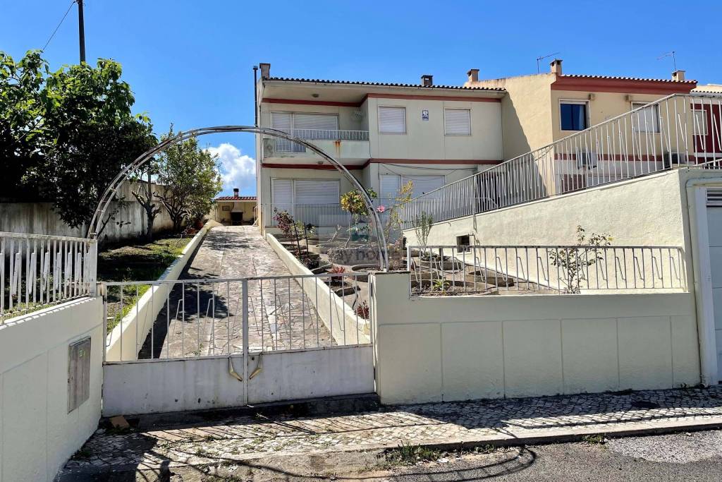 7 bedroom villa with garage, garden in Bobadela - Lisbon