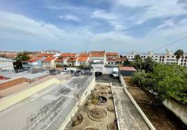 7 bedroom villa with garage, garden in Bobadela - Lisbon