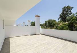 Tavira - Stunning new 3+1 bedroom villa with modern design – prime residential location.