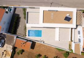 Altura - Brand new modern 4-bedroom villa with private pool and sea views