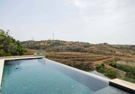 Tavira – Peaceful quinta with infinity pool, orchard and tourism potential close to the coast.