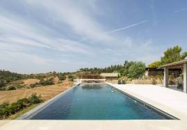 Tavira – Peaceful quinta with infinity pool, orchard and tourism potential close to the coast.