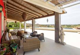 Tavira – Peaceful quinta with infinity pool, orchard and tourism potential close to the coast.