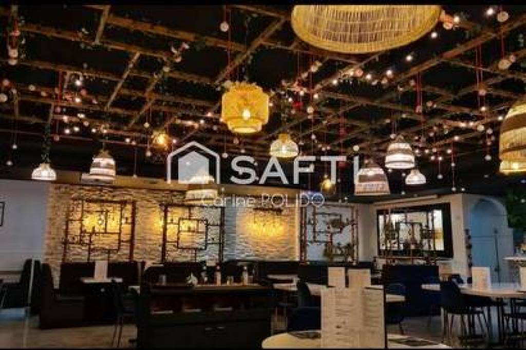 LOCAL COMMERCIAL RESTAURATION