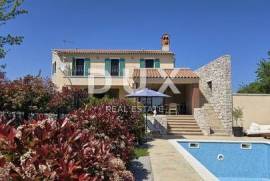 ISTRIË, LABIN - Mediterraan stenen huis met zwembad en fantastisch uitzicht op zee