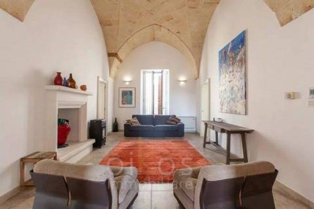 Stilvolle Wohnung mit privater Terrasse im historischen Zentrum von Mesagne