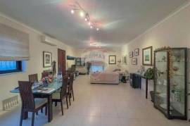 SANTA VENERA - MAISONETTE -  A spacious and well-lit 2nd Floor Maisonette