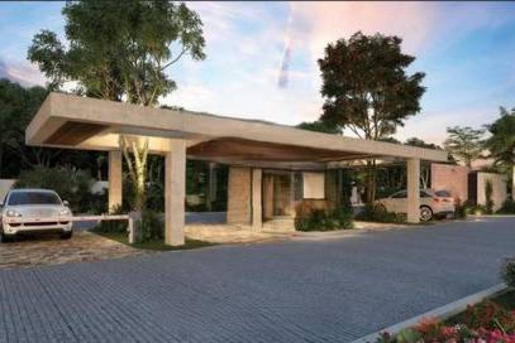 Exclusive Lot with and Premium Amenities Access