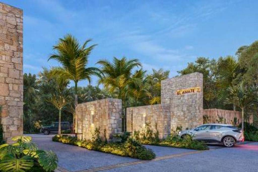 Exclusive 644 m2 Golf Front Lot Just Steps from the Caribbean Coast