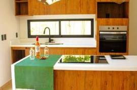 Spacious Villa with 4 Bedrooms, Garden, and Pool in a Safe and Exclusive Area