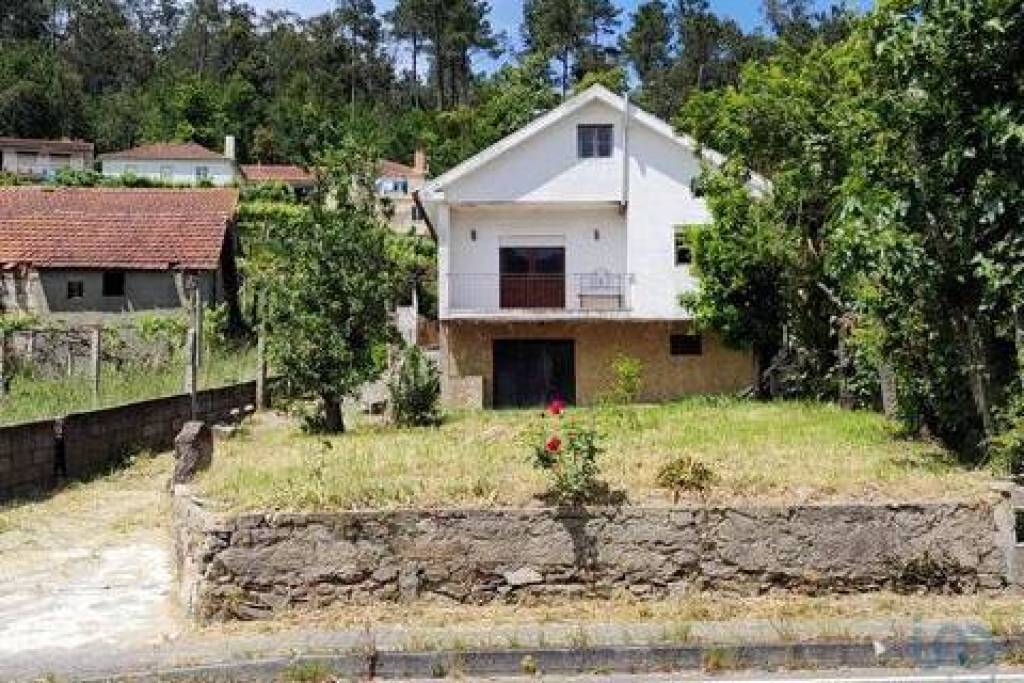 Casa de Cidade T2 em Santa Eulália de 182,00 m²