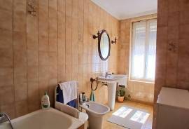 Charming Winegrower's House To Modernise Offering 2 Apartments, A Large Garage An Attic And A Spacious Roof Top Terrace With Stunning Views.
