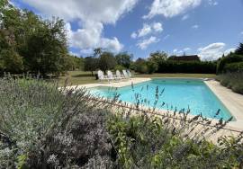 Main House with Two Guest Cottages and Pool