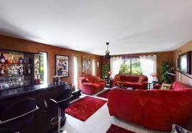 Superb Detached Villa with Guest Gite and Pool