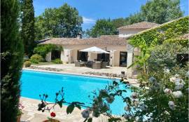 Superb Detached Villa with Guest Gite and Pool