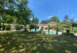 Superb Detached Villa with Guest Gite and Pool
