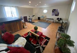 Superb Detached Villa with Guest Gite and Pool