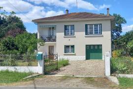 Detached House with Garden
