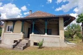 Traditional House with Terrace and Garden