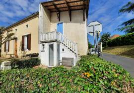 Habitable House, Ideal Holiday Home