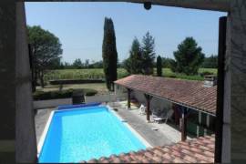 Detached Country House with Swimming Pool