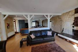 Detached Country House with Swimming Pool