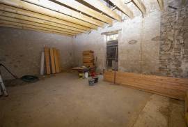 Traditional House to Renovate and Deveplop
