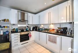 2 bedroom, Apartment for sale