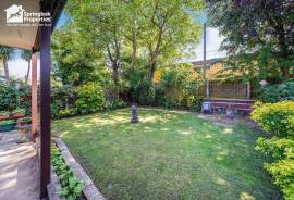 3 bedroom, Semi-detached house for sale 3 bedroom, Semi-detached house for sale