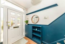 3 bedroom, Semi-detached house for sale