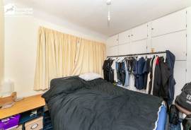 3 bedroom, Semi-detached house for sale