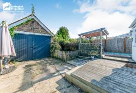 3 bedroom, Semi-detached house for sale