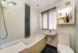 7 bedroom, Semi-detached house for sale