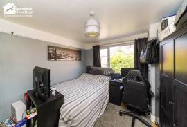 7 bedroom, Semi-detached house for sale