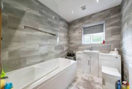 3 bedroom, Bungalow for sale