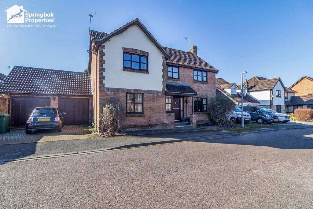 4 bedroom, Detached house for sale
